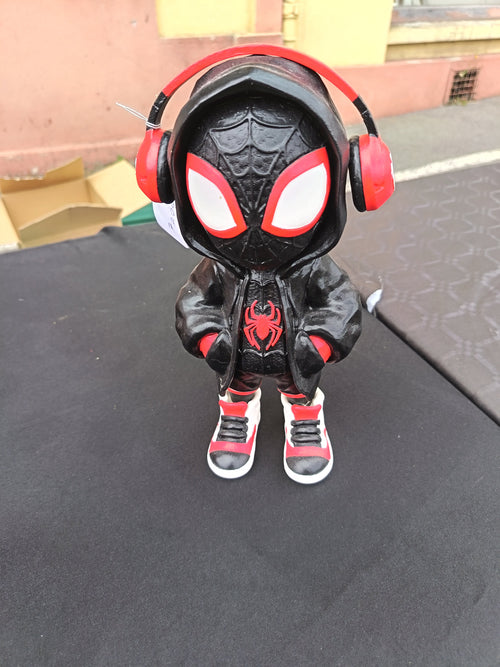 Figurine Spider-Man Miles Morales 3D 26 cm avec casque rouge