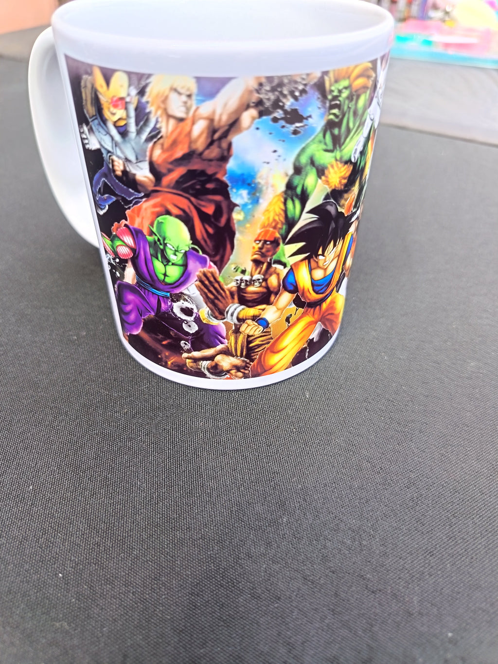 Tasse Dragon Ball - Piccolo, Goku et personnages vue arrière