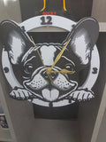 Horloge murale bouledogue français 3D imprimée 25 cm noir et blanc aiguilles dorées