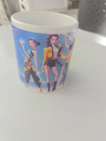 Tasse céramique K-pop impression photo personnages colorés fond bleu
